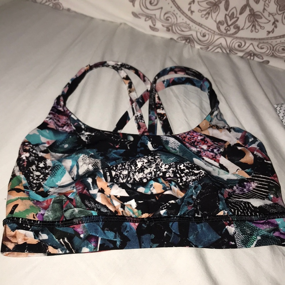 LULULEMON SPORTS BRA